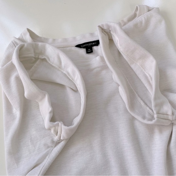 Banana Republic Factory Cream Semi-Cropped Short Sleeve Flutter Tee Size Medium - Picture 5 of 10